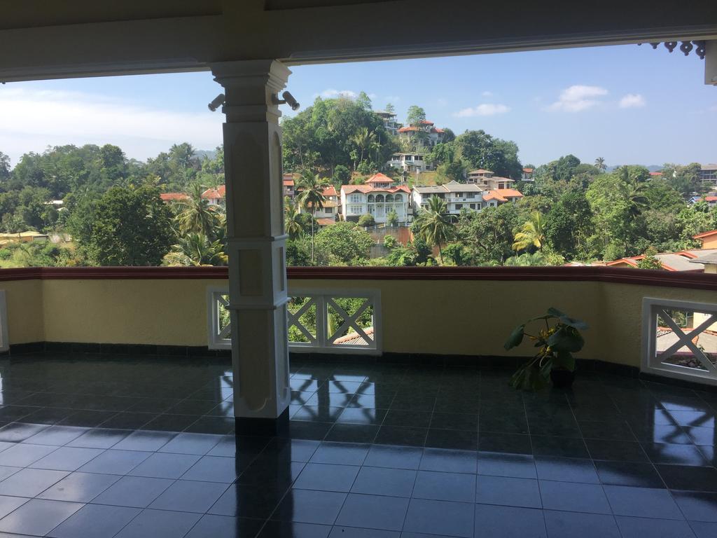 Deevar Inn Kandy Buitenkant foto